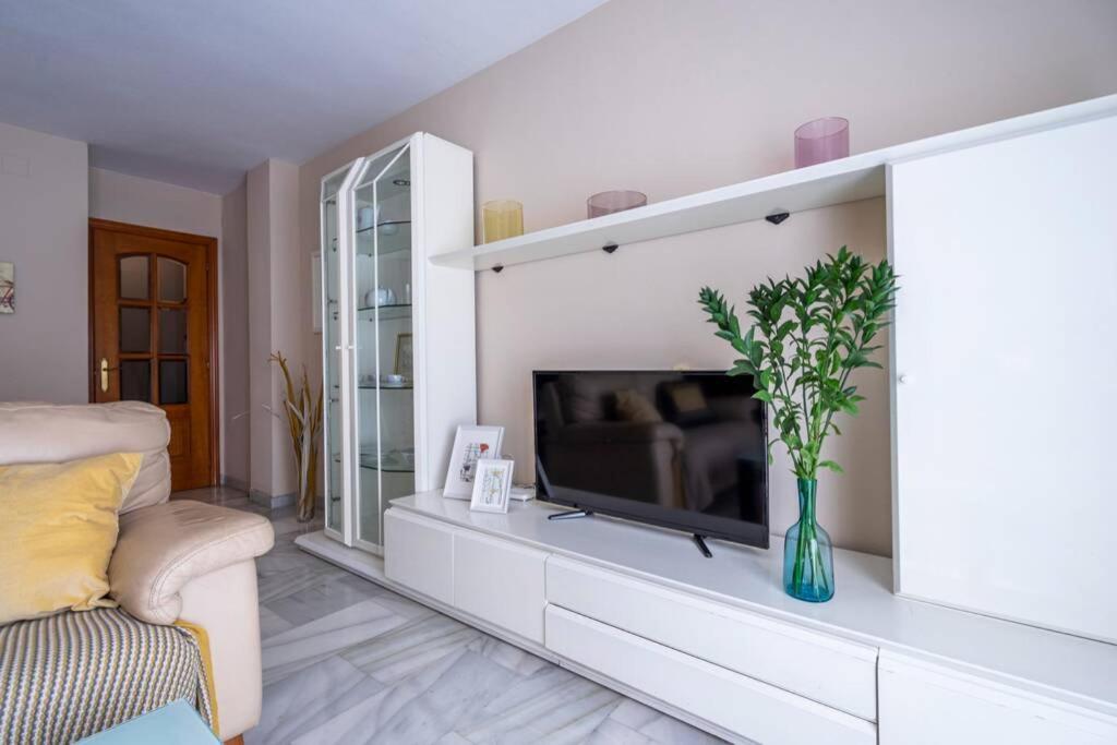 Apartament Luminosa Y Soleada Casa En El Centro De Torre Del Mar Zewnętrze zdjęcie