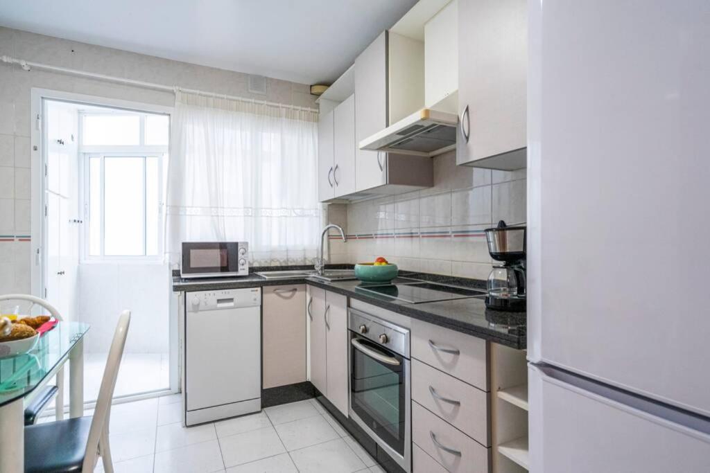 Apartament Luminosa Y Soleada Casa En El Centro De Torre Del Mar Zewnętrze zdjęcie